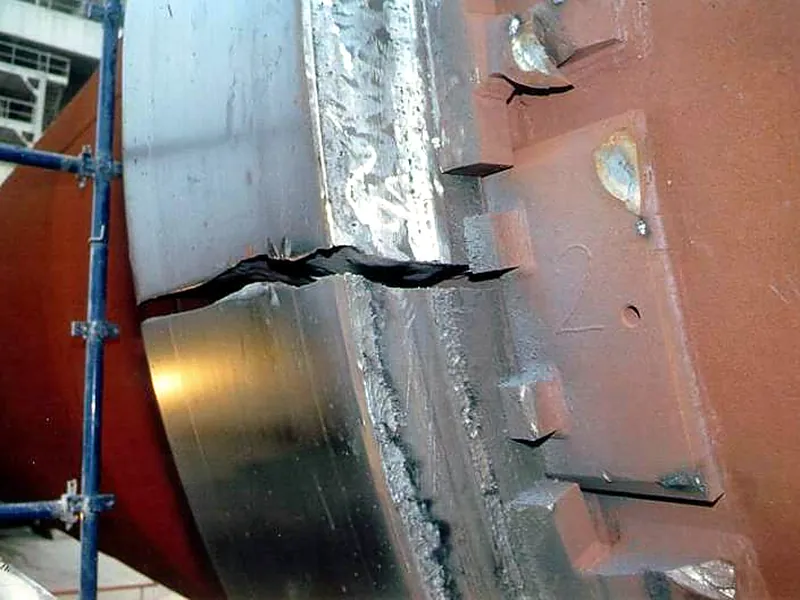 Trinca no anel de um forno rotativo